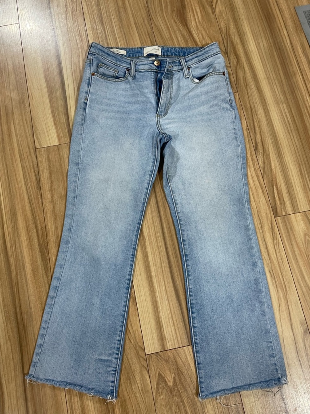 Universal Thread Ankle Bootcut Light Blue Denim Jeans.